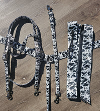 Load image into Gallery viewer, Black cowprint tack set