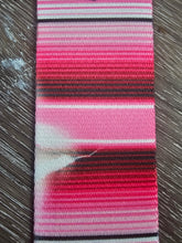 Load image into Gallery viewer, Pattern flaw pink serape latigo
