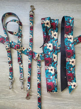 Load image into Gallery viewer, Patriotic flowers tack set