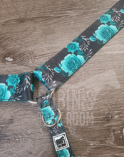 Load image into Gallery viewer, Black and teal roses breastcollar
