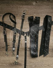 Load image into Gallery viewer, White spider webb tack set
