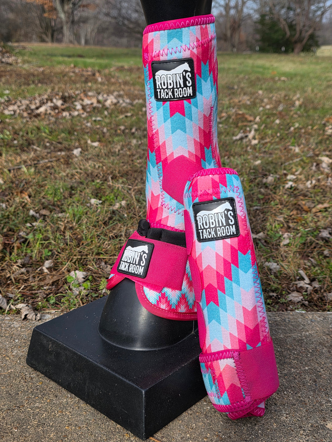 Chevron splint boots