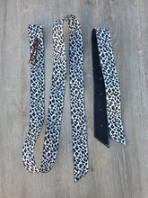 Load image into Gallery viewer, Snow leopard latigo and off billet set
