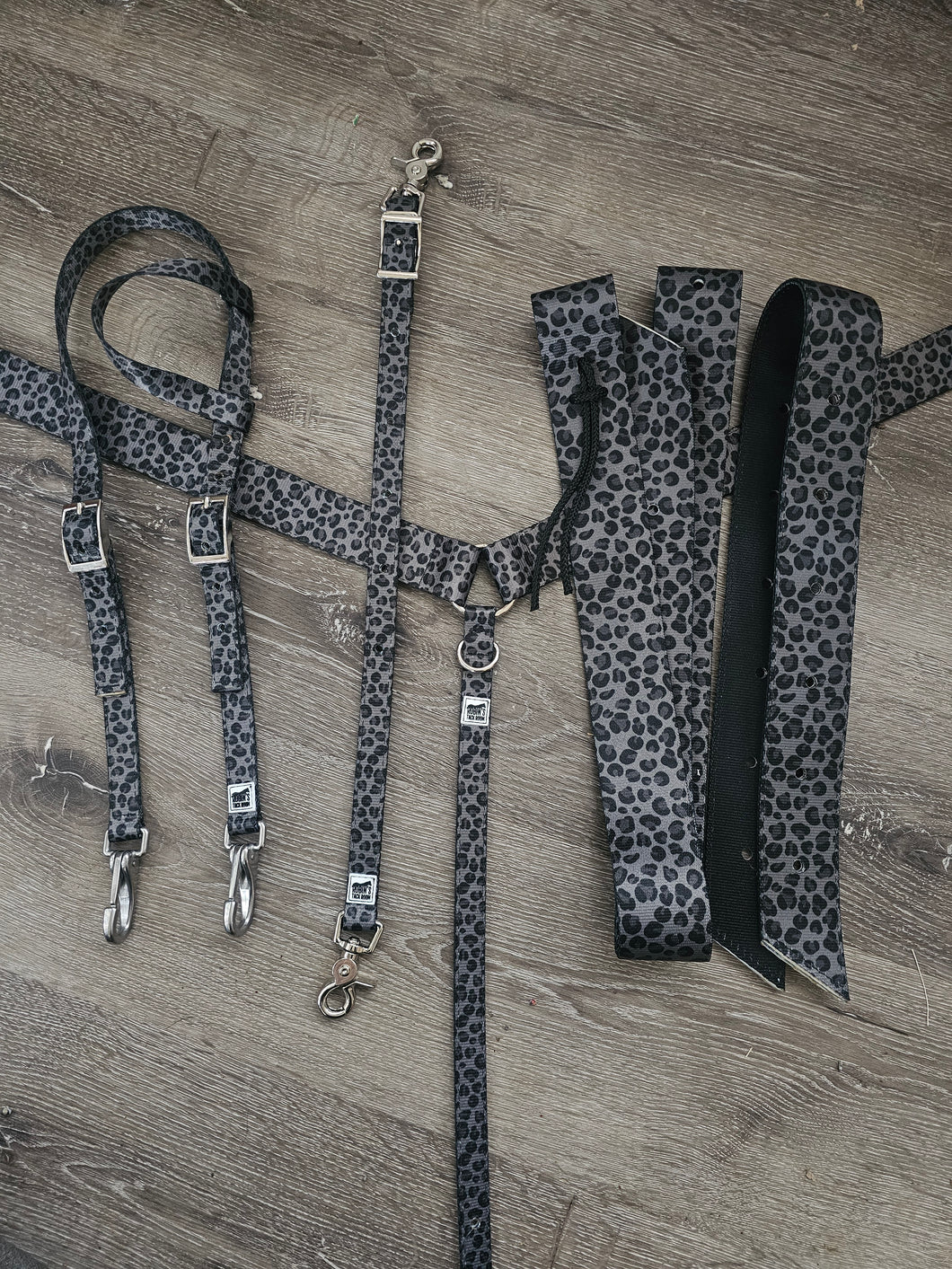 Black cheetah tack set