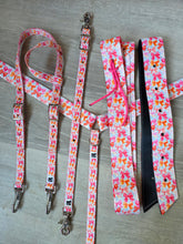 Load image into Gallery viewer, Bows tack set
