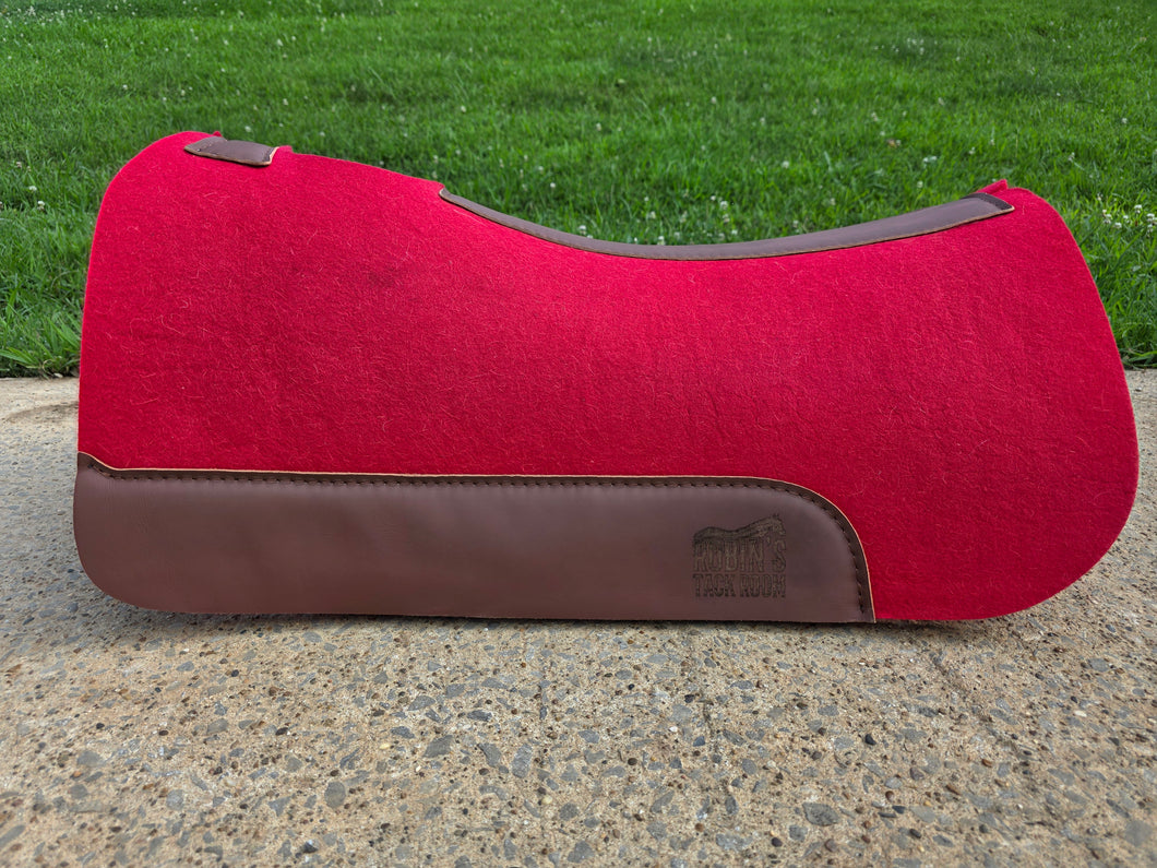 Red saddle pad 30x30