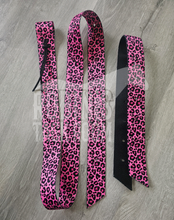 Load image into Gallery viewer, Pink leopard latigo and off billet set
