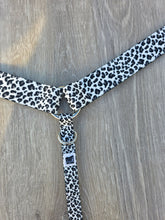 Load image into Gallery viewer, Snow leopard breastcollar
